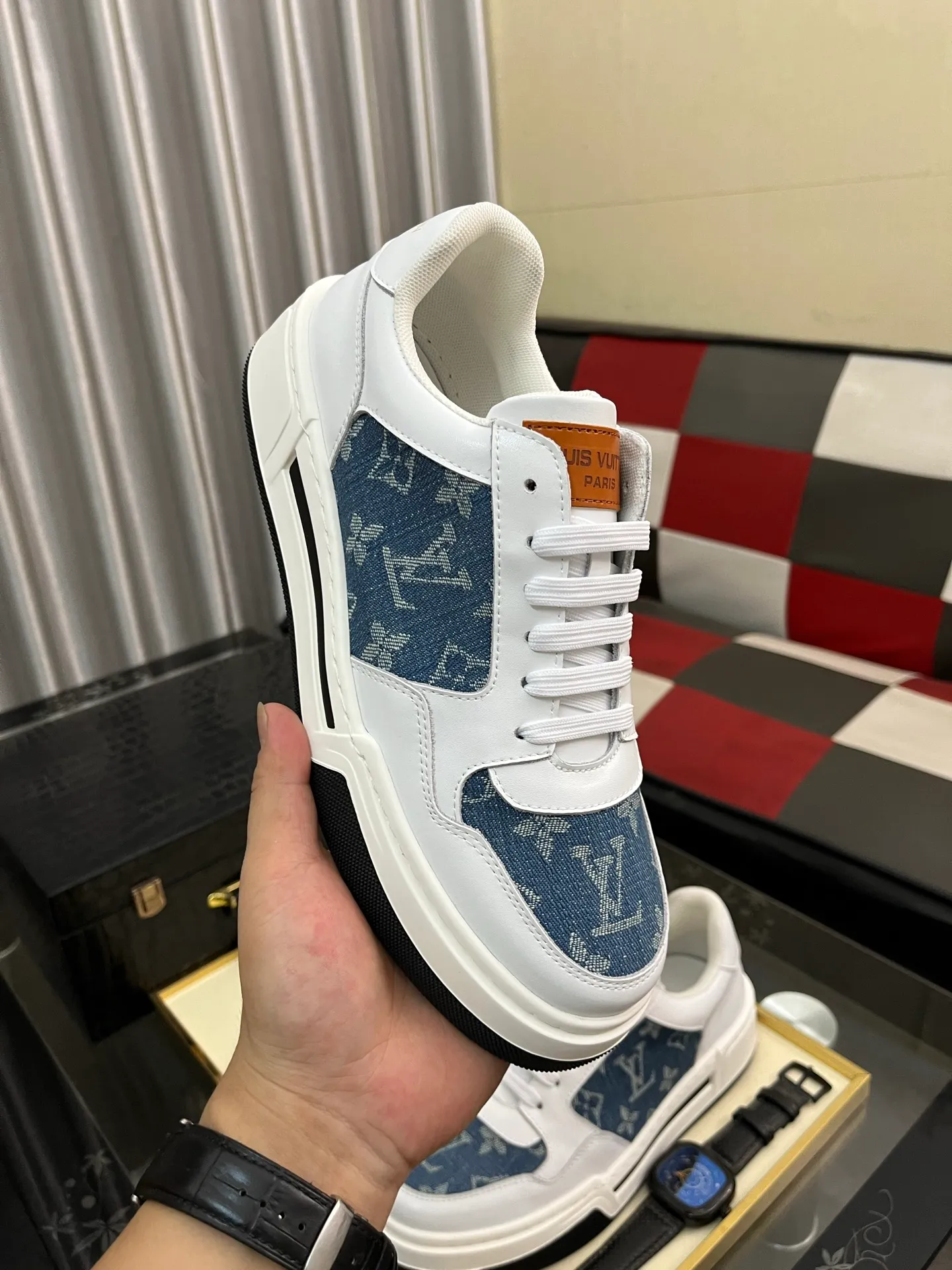 Men's Men's Shoes💰420⌚️⌚️《Lv*》The latest and most popular casual shoes, top brand [seduce] luxury~purchase, top~quality. [Strong] The upper is made of imported breathable cowhide with cloth material ➕ breathable sheepskin feet (•) and fine workmanship. Original personalized fashionable soft rubber wear-resistant outsole, size: 38-442️⃣colors available